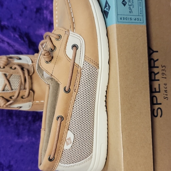 New Sperry shoes - Picture 2 of 4